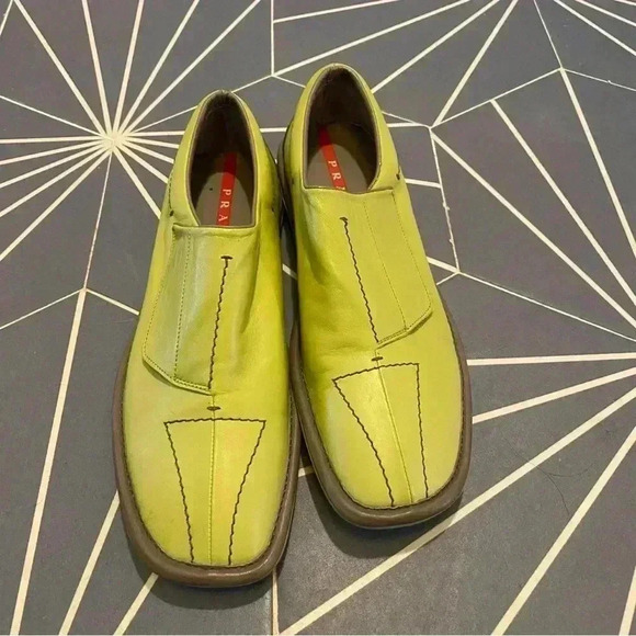 Vintage Prada loafers that look like bowling shoes - Picture 4 of 10